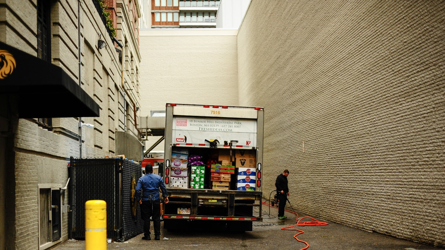 搬入の経路が通らない求人｜計画のほうを変える話のイメージ写真