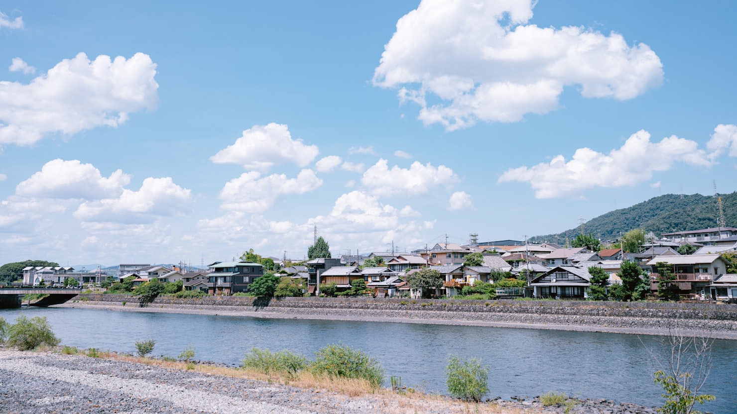 家族手当の支給条件と年収表記｜転職で比べる前の確認点のイメージ写真