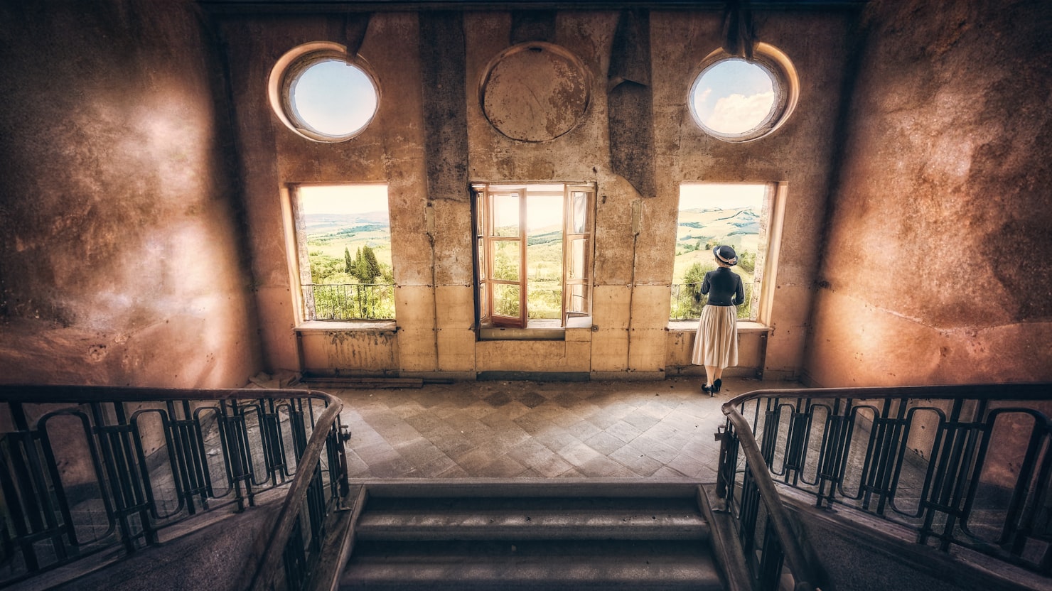 階層の深さを決める求人｜たどる側の負担で決まりますのイメージ写真