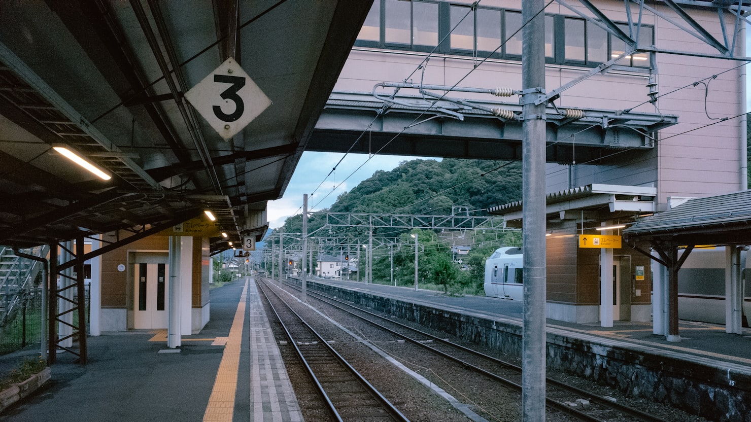 Uターン転職の年齢と条件｜20代と40代で問われる中身のイメージ写真
