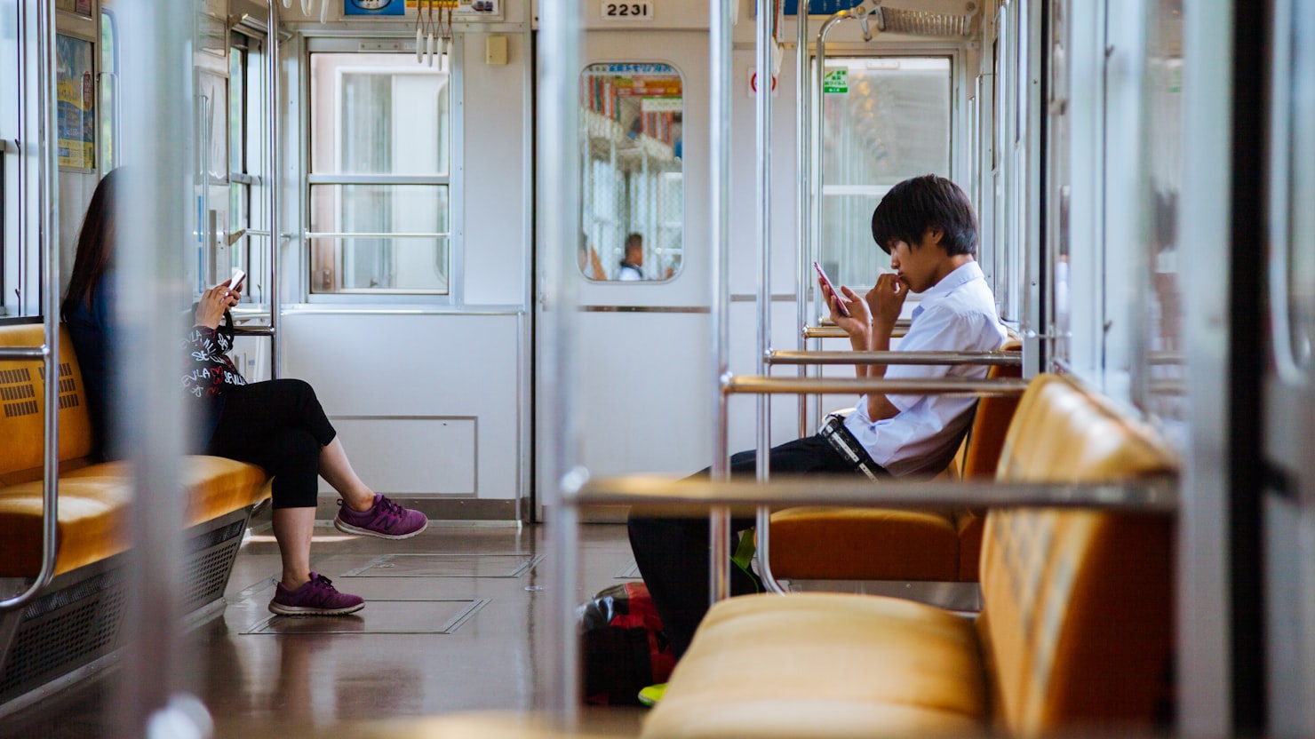 Xamarin求人は保守か作り替えか｜求人票の比べ方のイメージ写真